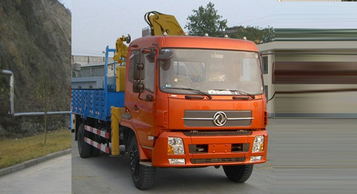 東風天錦隨車起重運輸車