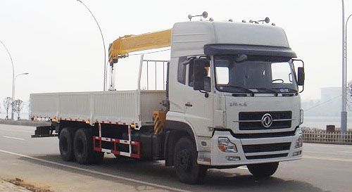 東風(fēng)天龍后雙橋隨車起重運輸車