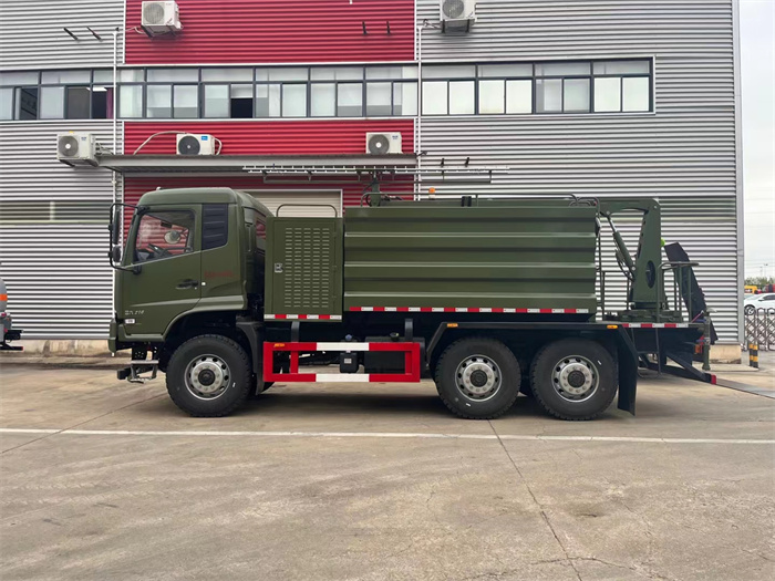 東風(fēng)天錦光伏板、鐵路清洗車